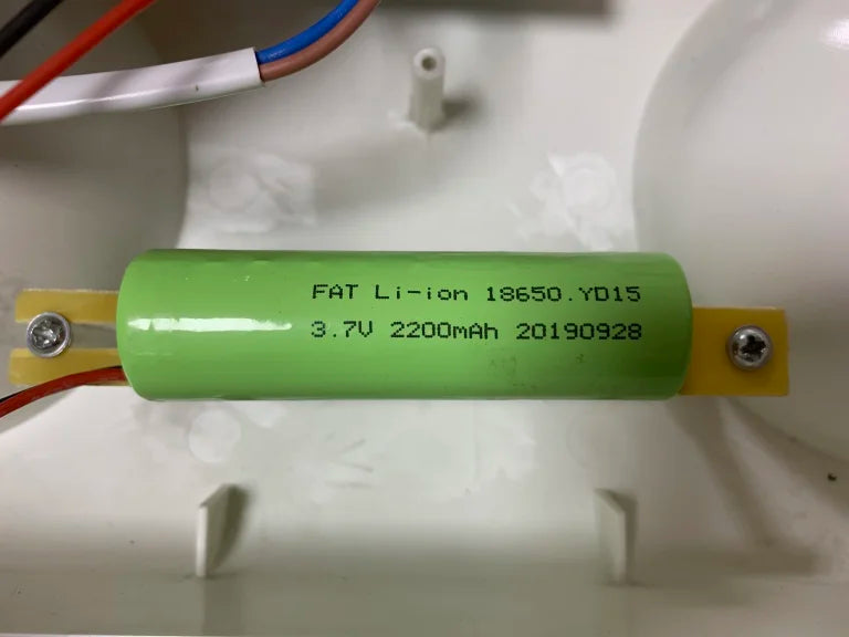 كشاف طوارئ شحن